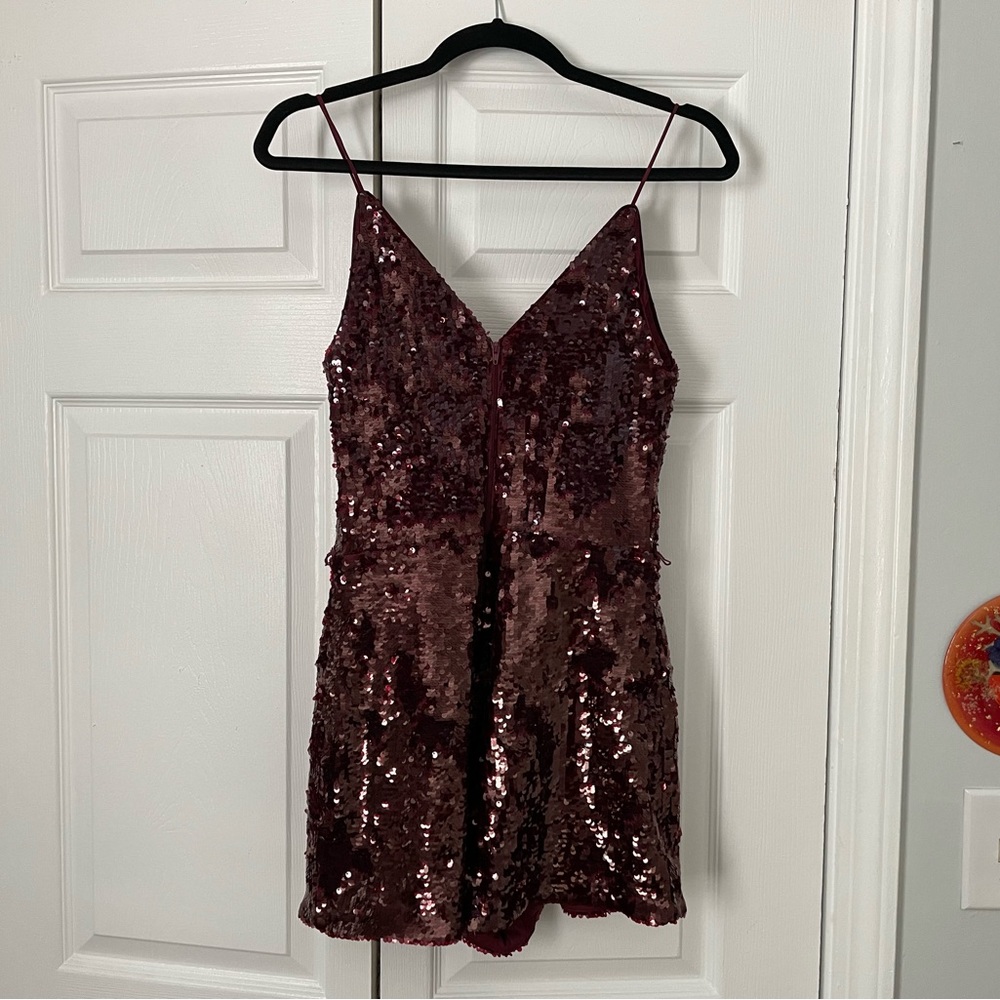 GUESS Jamison Sequin Romper Red Wine Burgundy small no belt included eras tour